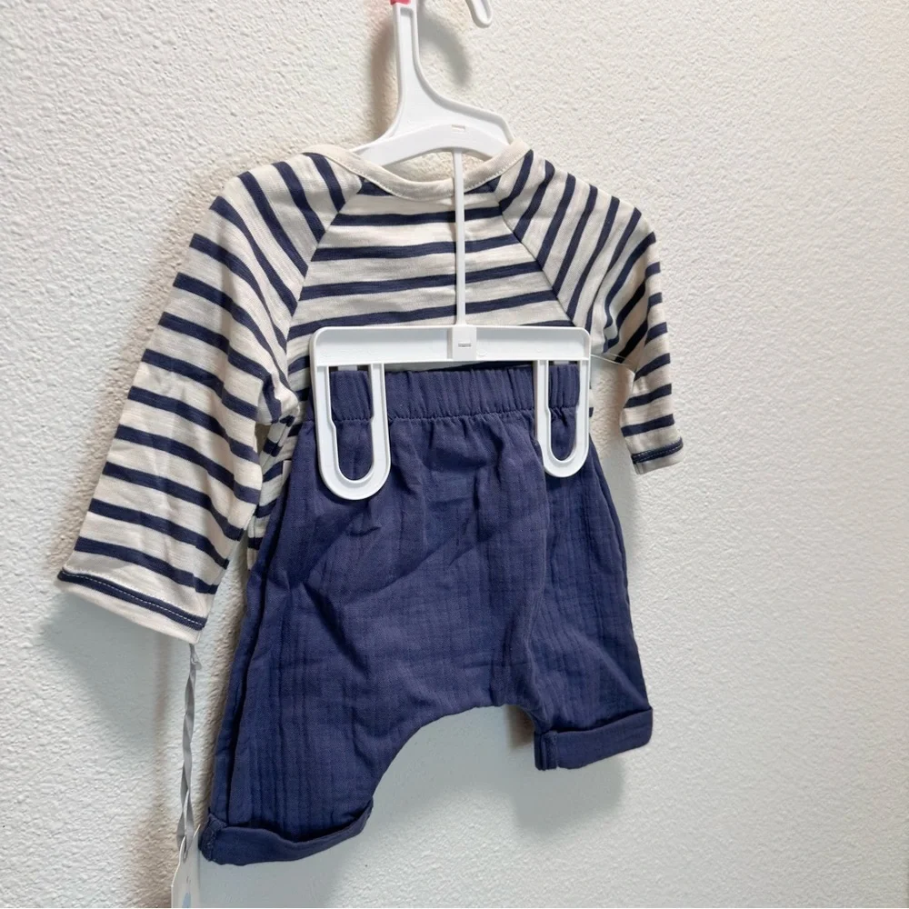 NWT Cloud Island Newborn Two Piece Striped Outfit with Navy Pants, Comfy